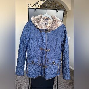 Women's Navy Quilted Puffer Jacket with Faux Fur Trim